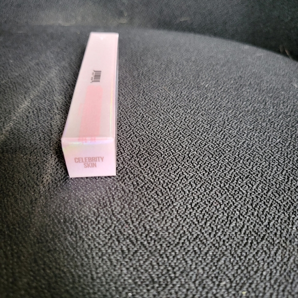 Jeffree Star Supreme Lipgloss in Celebrity Skin - Picture 2 of 6